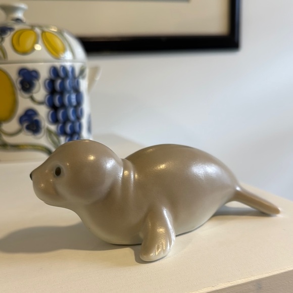 Baby Seal Ceramic Figurine Decor Statue - Picture 3 of 8